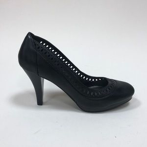 Connie black heel size 6